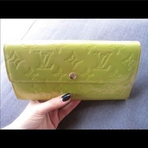 Louis Vuitton Sarah green yellow wallet th 4049